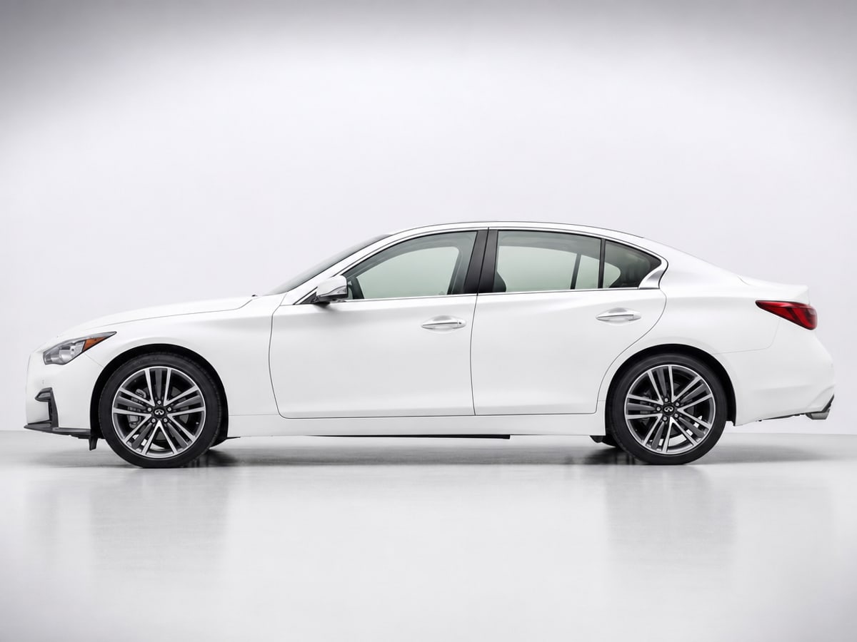 Infiniti Q50 in Dubai, photo 3