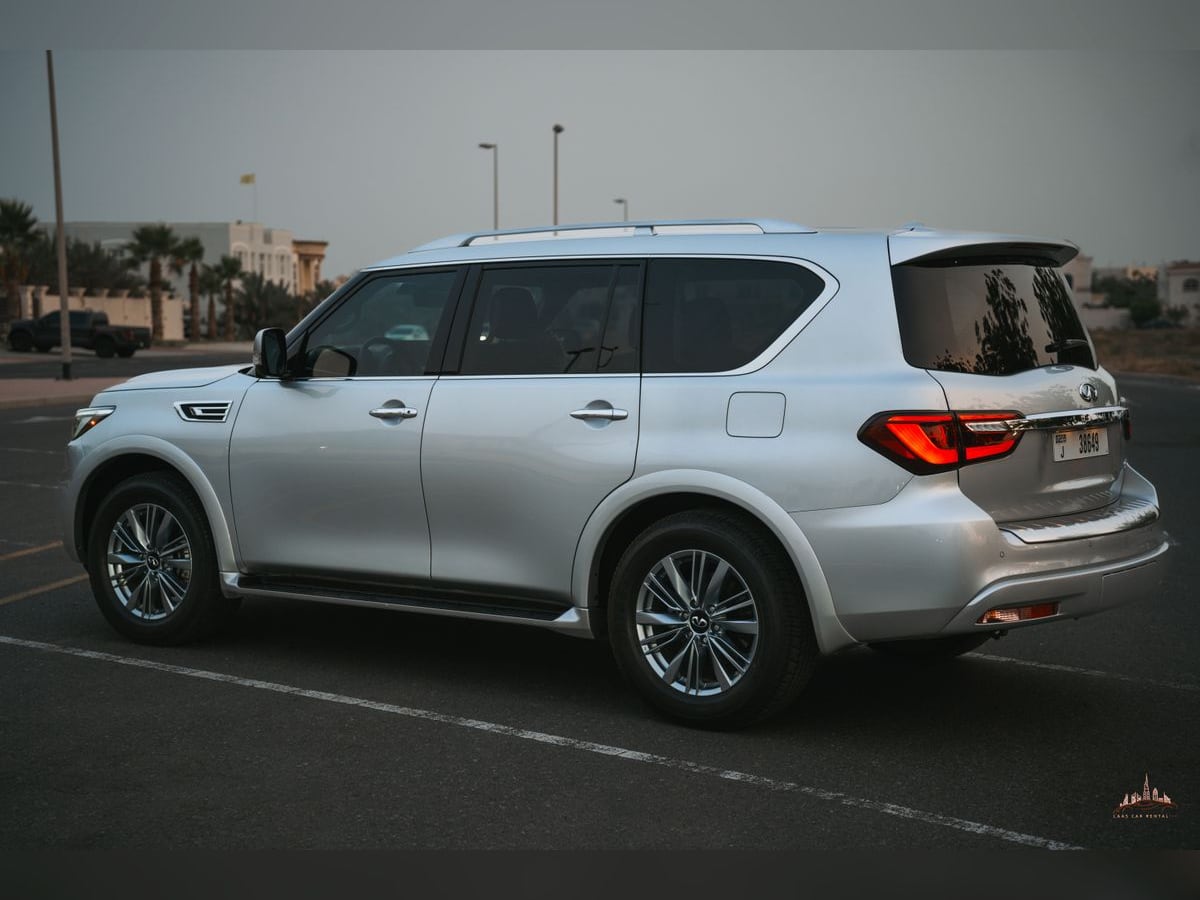 Infiniti QX80 2023 in Dubai, photo 2