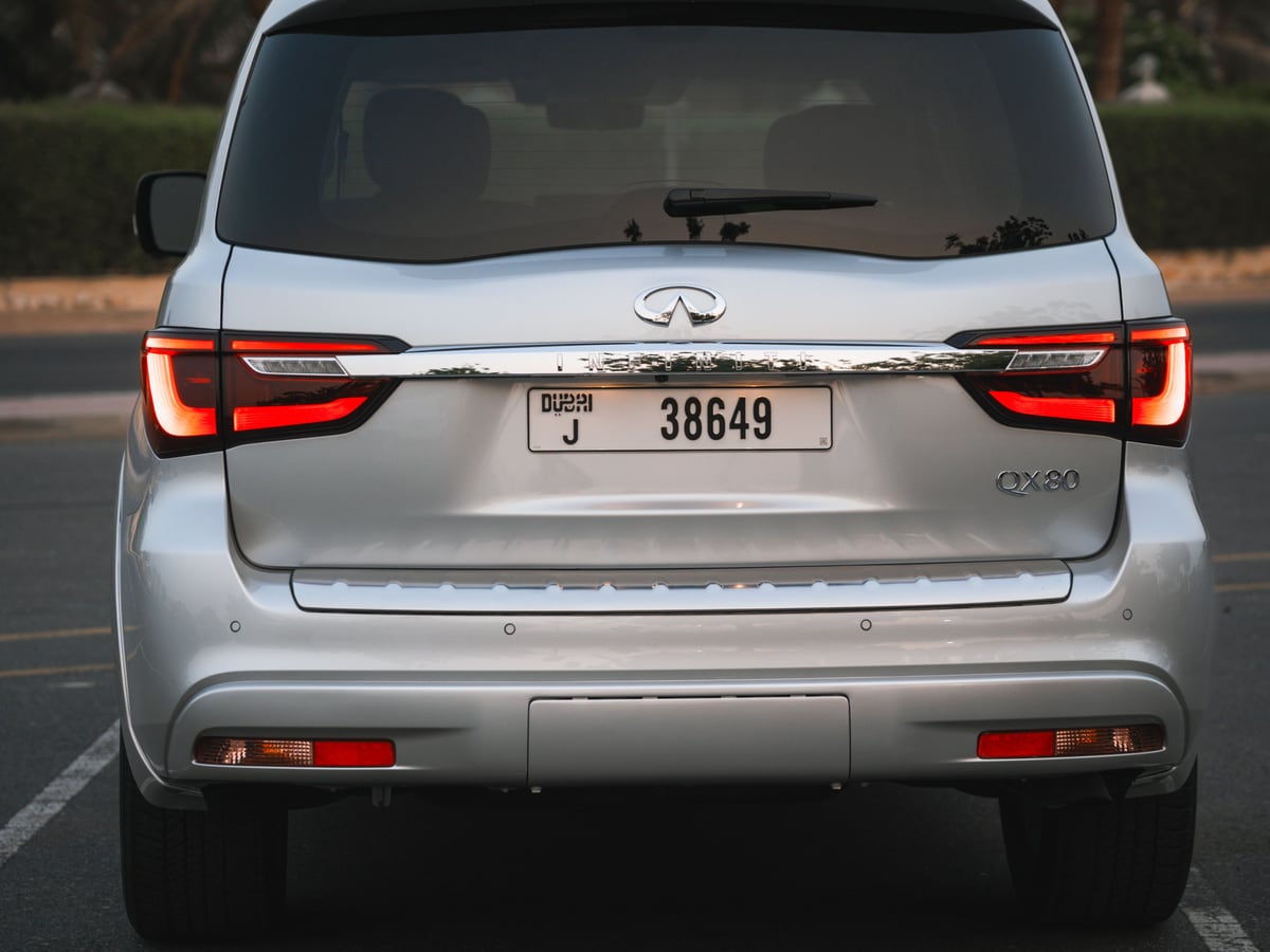 Infiniti QX80 2023 in Dubai, photo 4